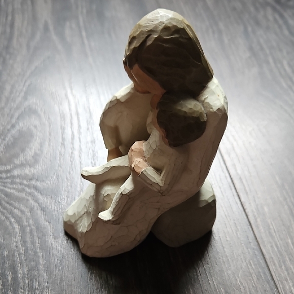 Willow Tree Quietly Figurine - Picture 2 of 5